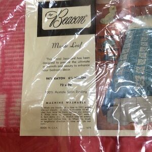 NOS Beacon Satin Trim Blanket Bed Covering
